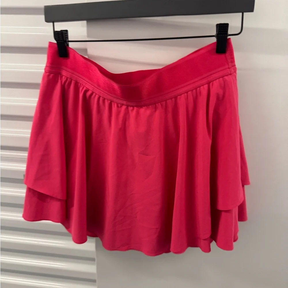 Lululemon fuchsia pink tennis skirt with built in shorts - Picture 4 of 13